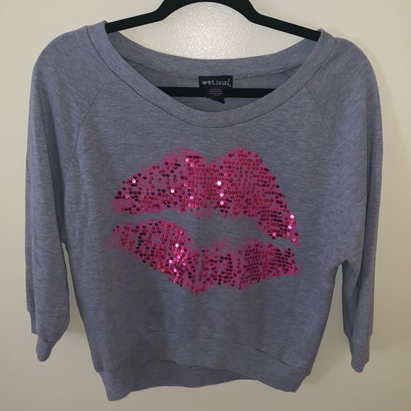 off the shoulder lips sweatshirt